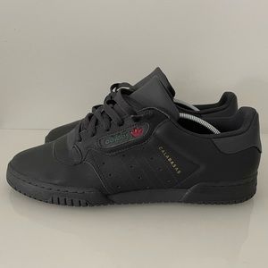 Adidas Calabasas Sneakers Black. Size 12 US men.
